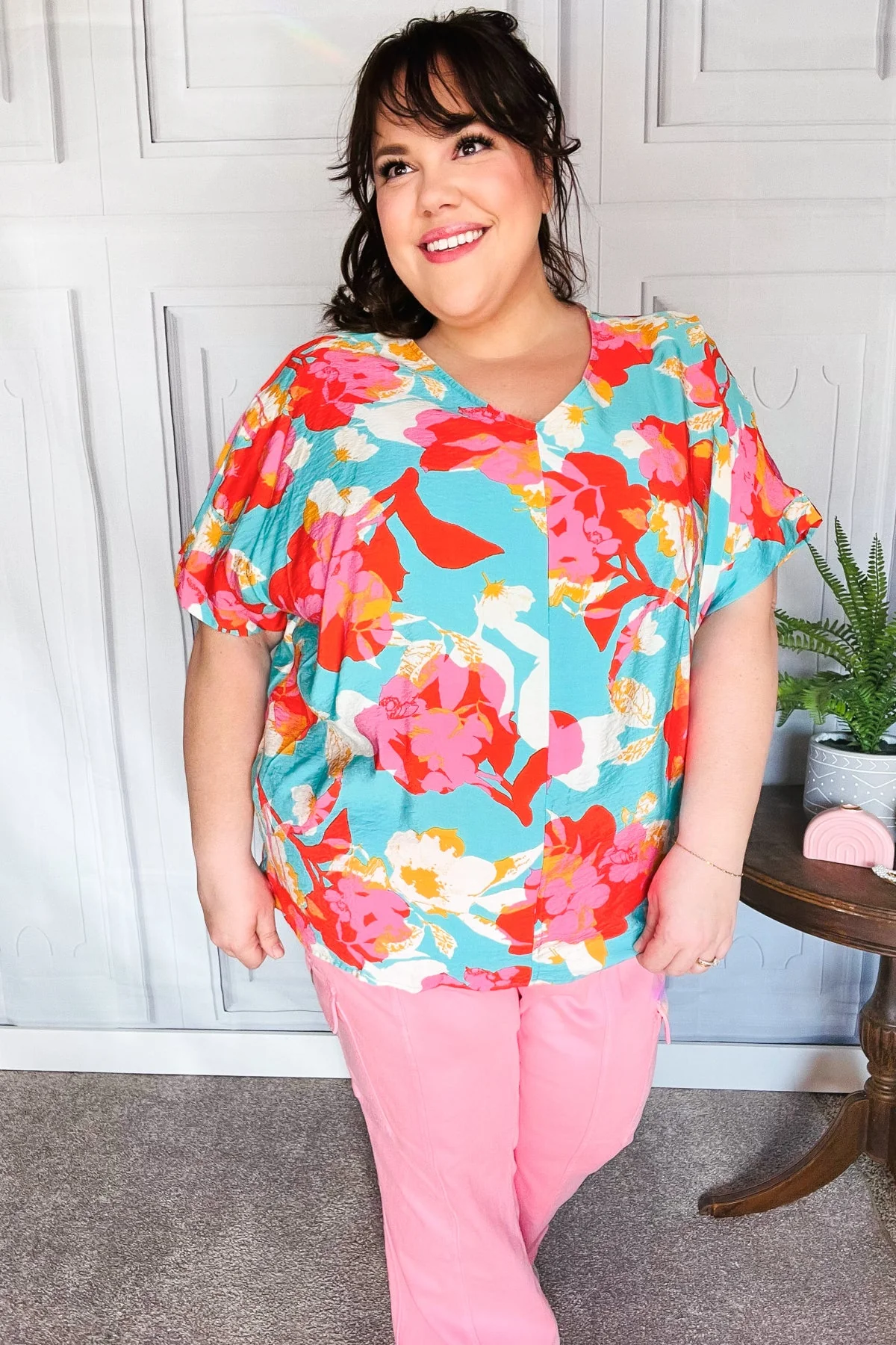 Weekend Ready Aqua & Coral Floral V Neck Woven Top (Open Pack) - Image 10