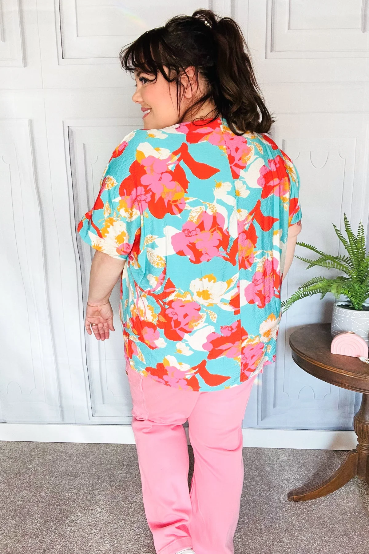 Weekend Ready Aqua & Coral Floral V Neck Woven Top (Open Pack) - Image 13
