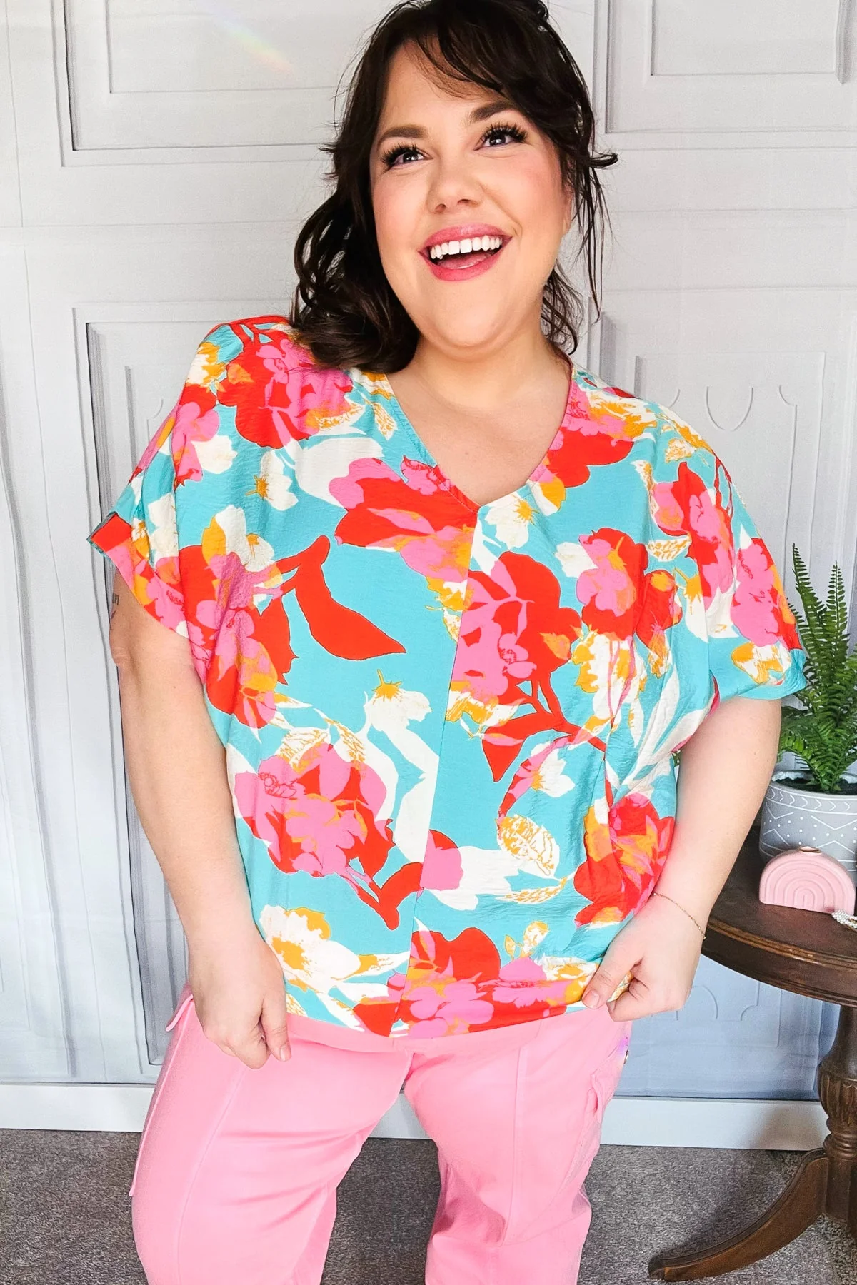 Weekend Ready Aqua & Coral Floral V Neck Woven Top (Open Pack) - Image 6