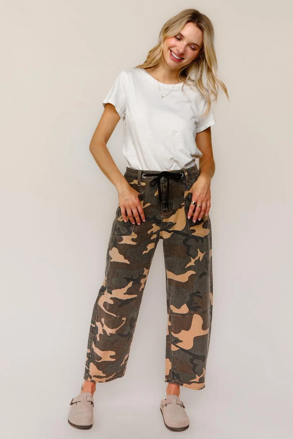 Baggy Fit Mid Rise Camouflage Print Jeans - Image 5