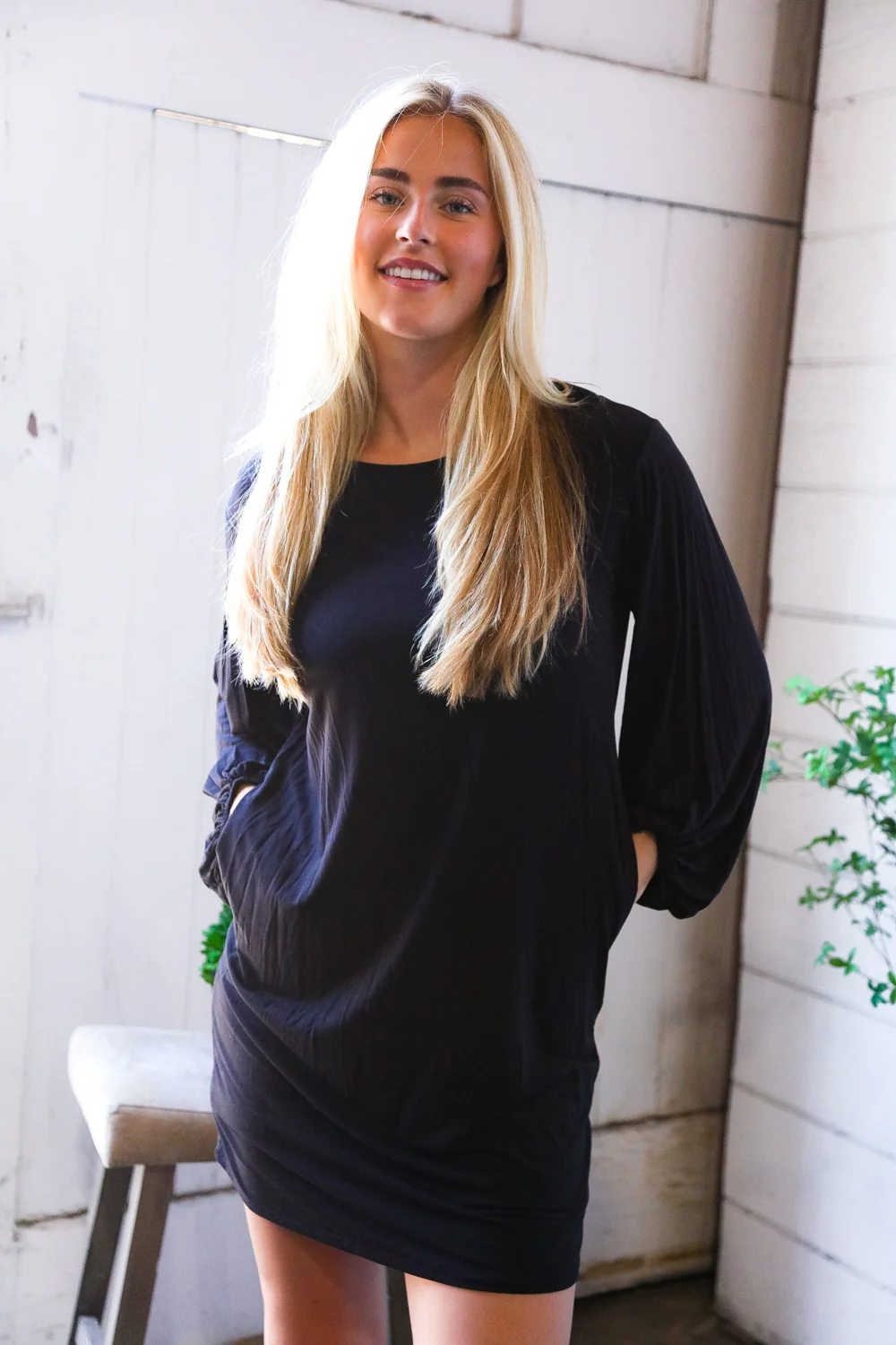 Black Solid Bubble Sleeve Pocket Dress - Image 2
