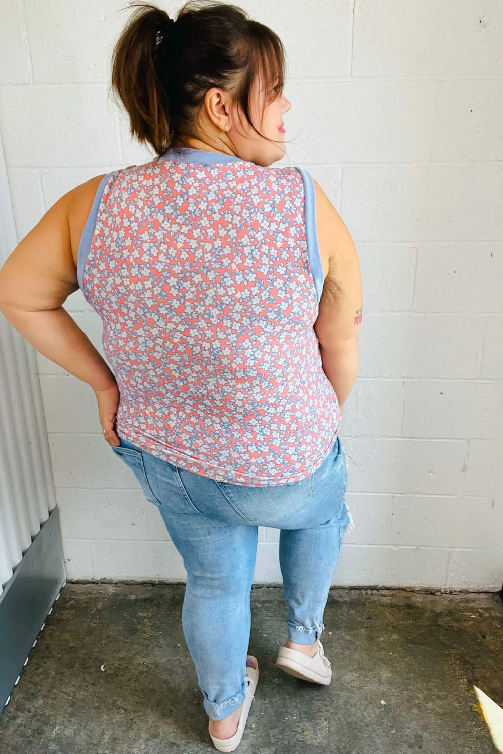 Coral & Denim Stripe Floral Print Tank Top (Open Pack) - Image 10