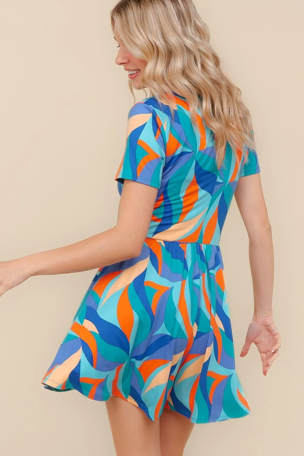 FIT AND FLARE SHORT ROMPER W/ SIDE POCKETS - Image 4
