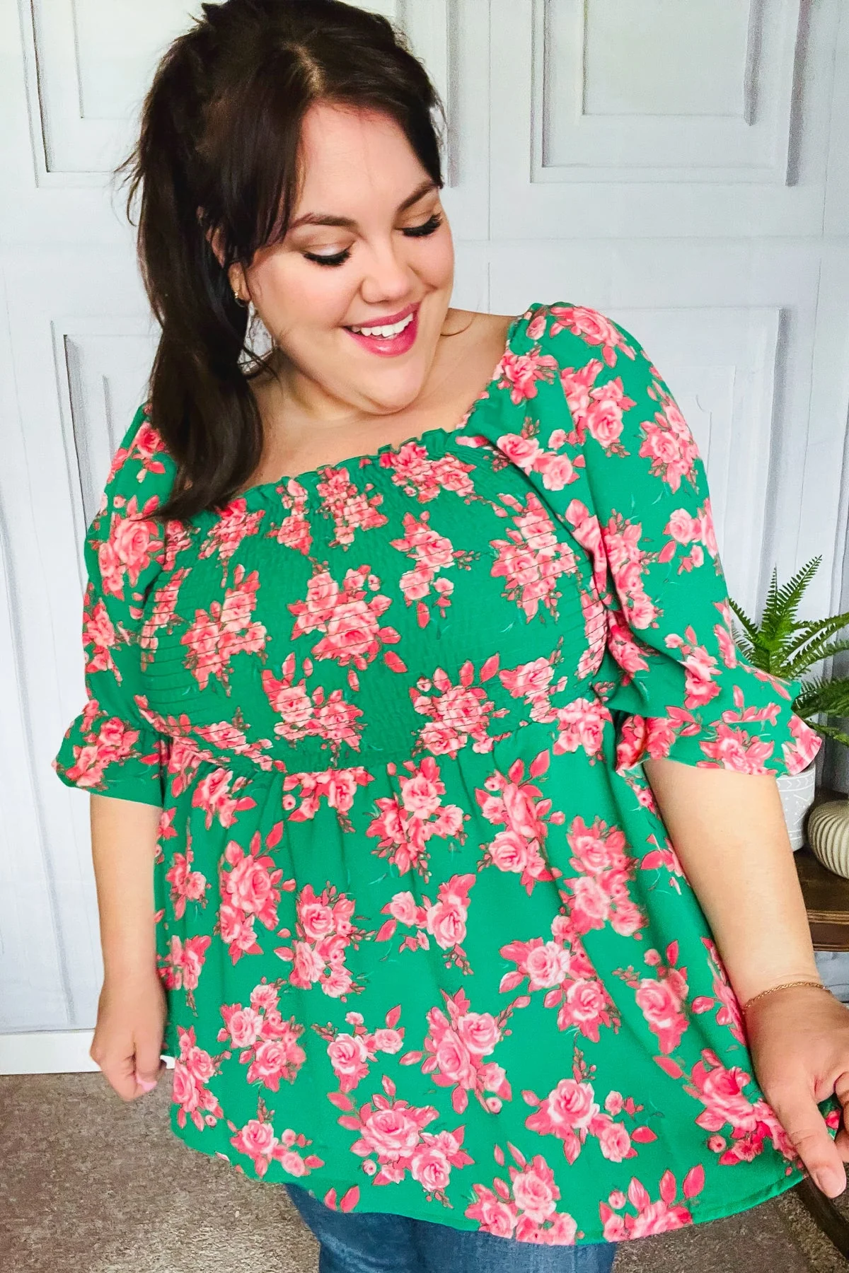 Sumptuous In Smocked Green & Coral Flower Print Babydoll Top (Open Pack) - Image 4
