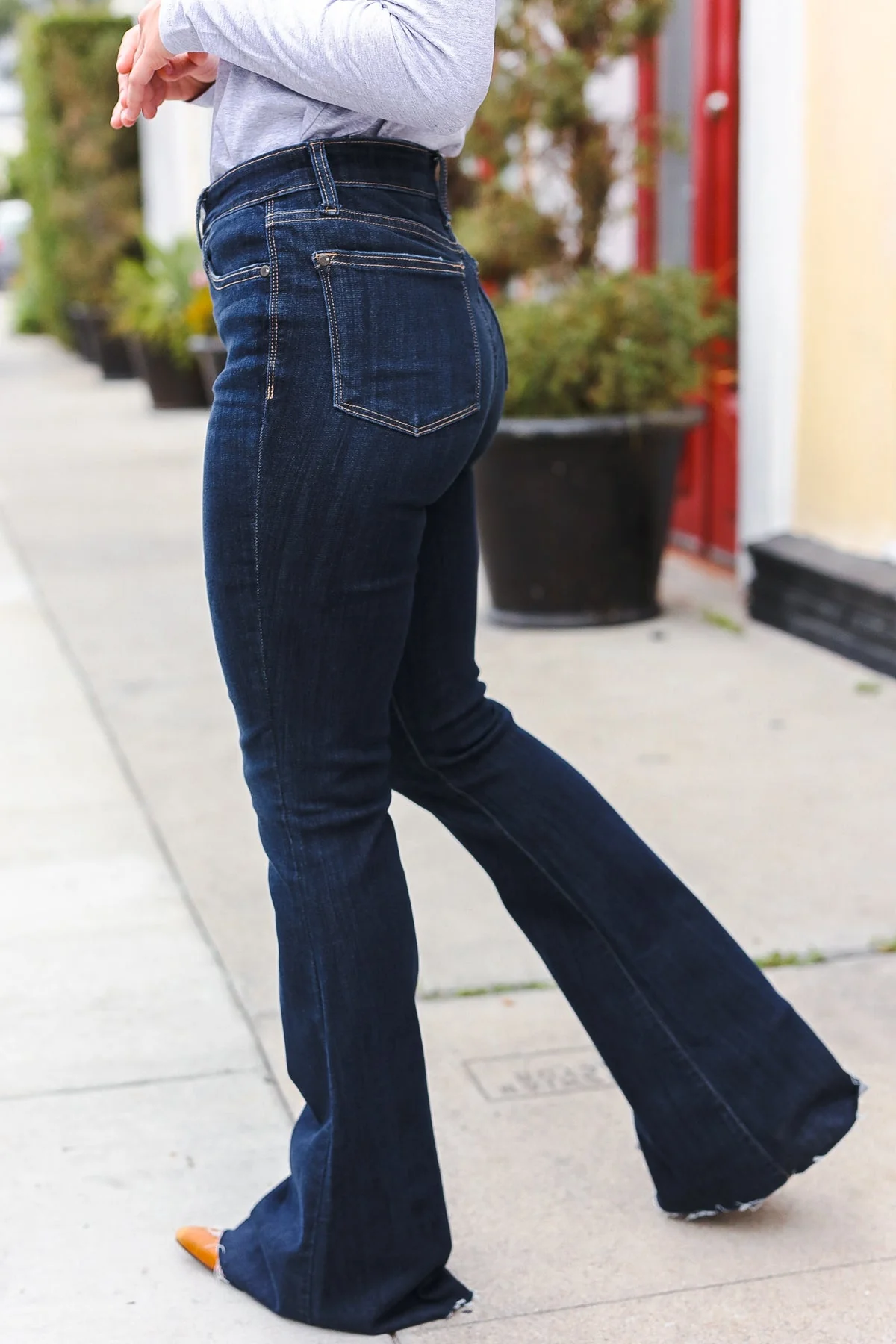 Judy Blue Dark Wash Raw Hem Jeans (Open Pack) - Image 6