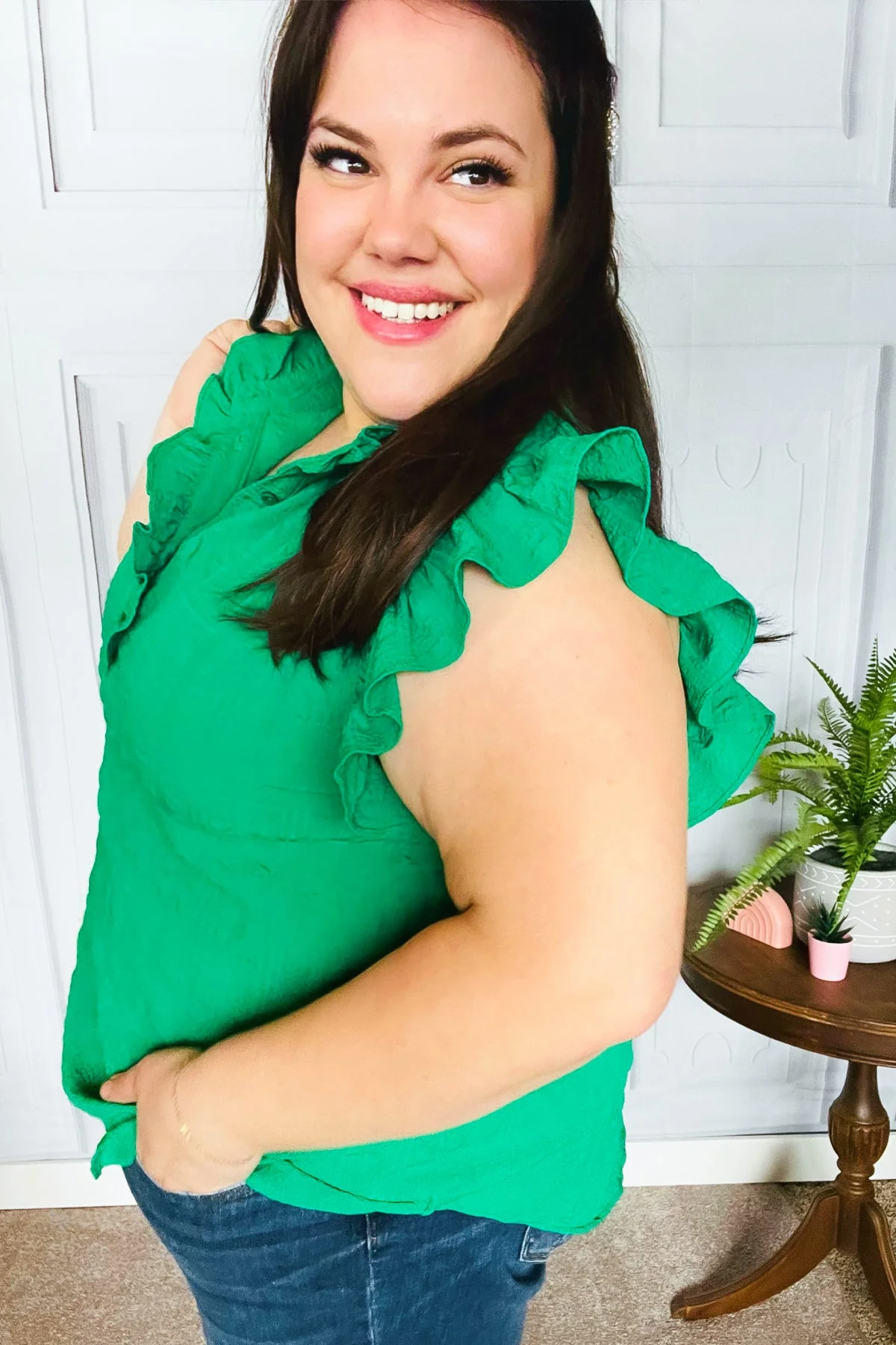 Glamorous In Kelly Green Textured Ruffle Mock Neck Top (Open Pack) - Image 11