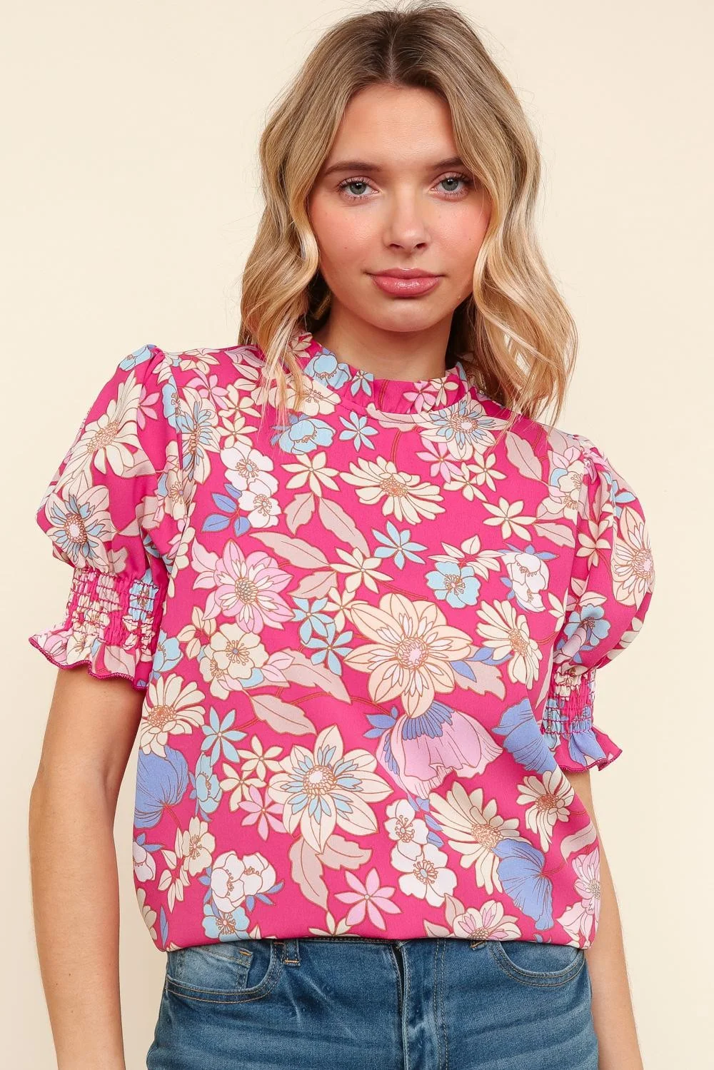 MOCK NECK WOVEN TOP W/ BUBBLE SHORT SLEEVES - Image 2