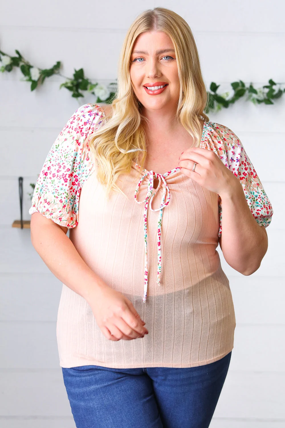 Peach & Floral Tie Neck Bubble Sleeve Top - Image 9