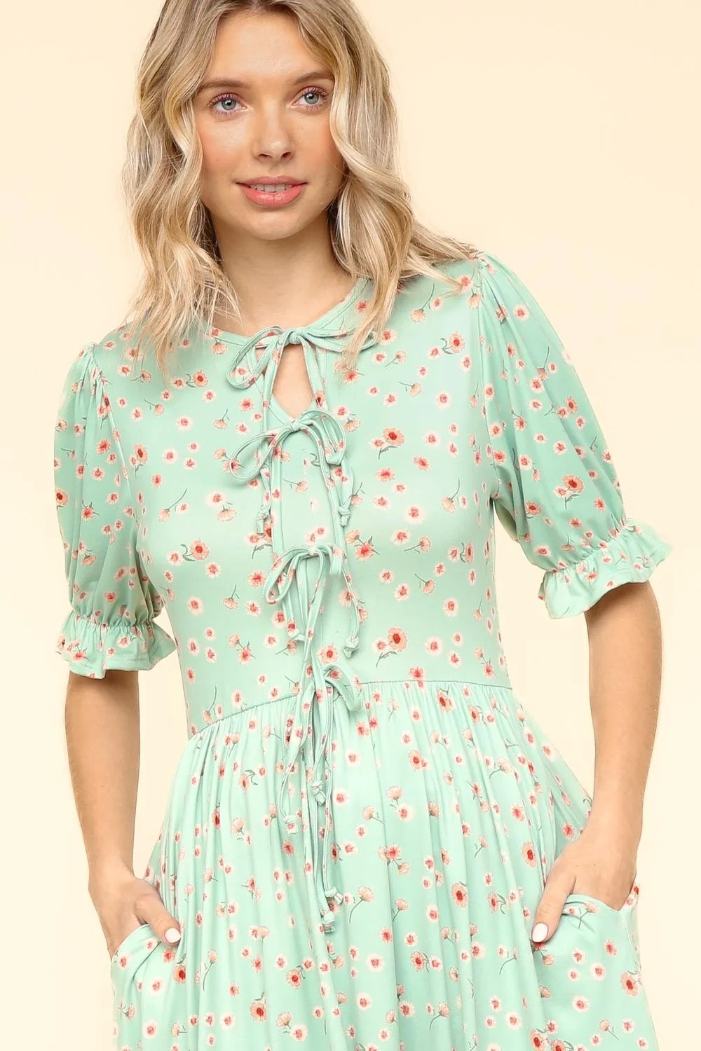 BOW TIE STRING SHORT SLEEVE FLORAL PRINT DRESS - Image 4