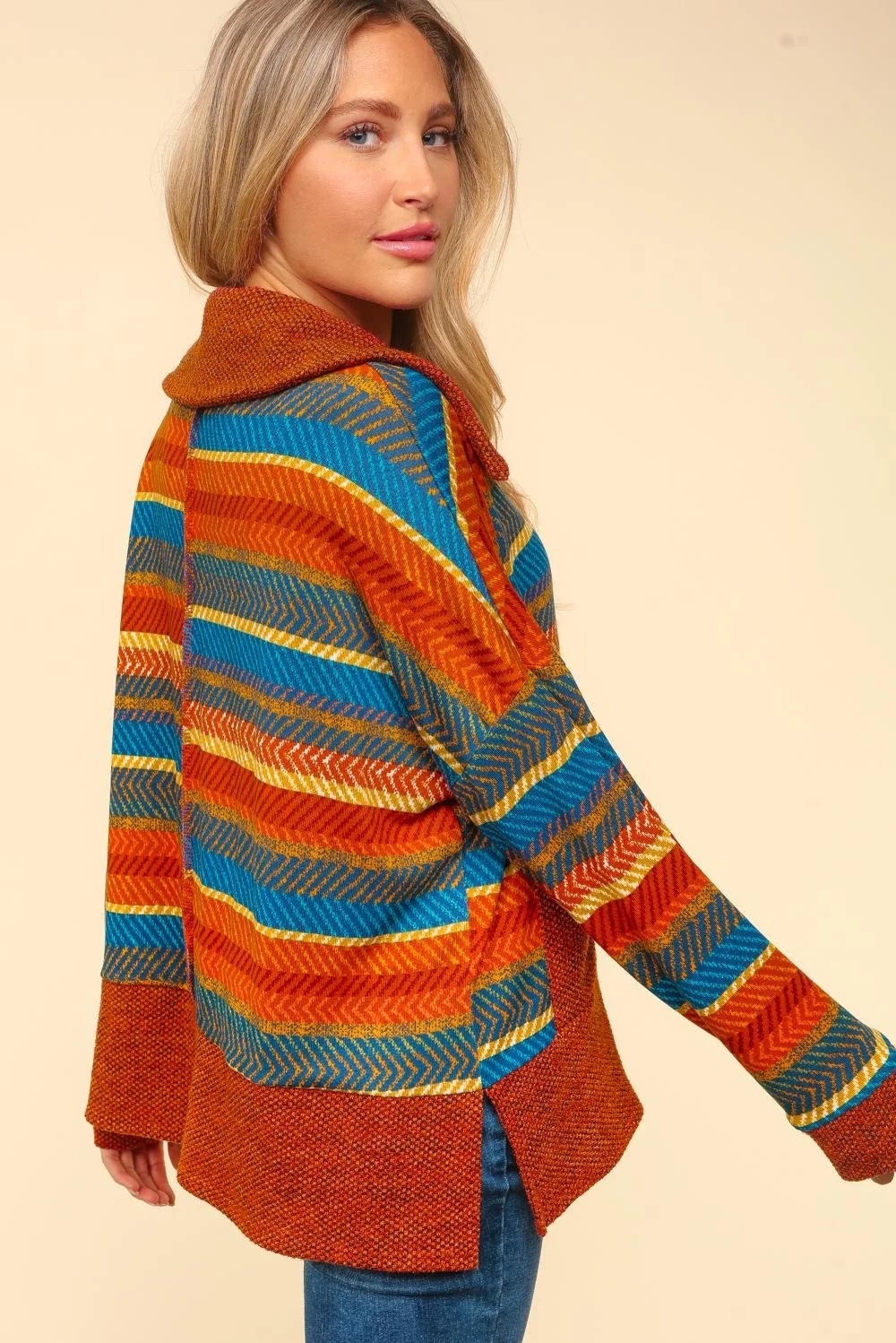 PLUS HACCI SWEATER WITH POCKETS AND SIDE SLITS - Image 3
