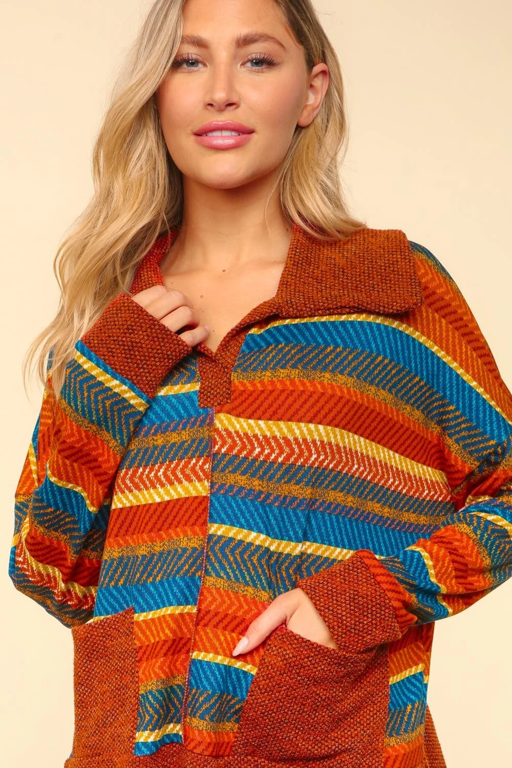 PLUS HACCI SWEATER WITH POCKETS AND SIDE SLITS - Image 4