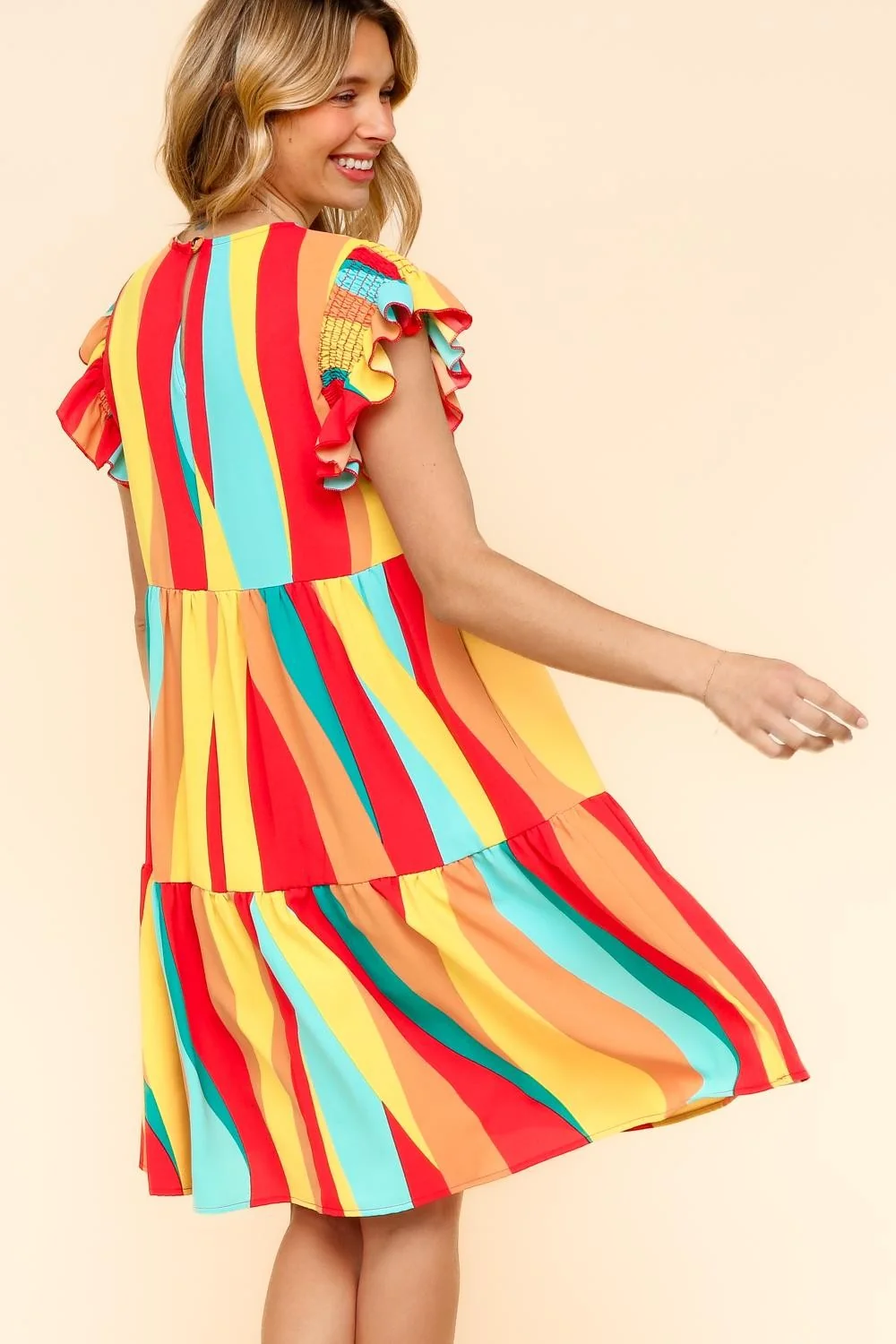 PLUS KNEE LENGTH WOVEN DRESS W/ SIDE POCKETS DETAIL - Image 3