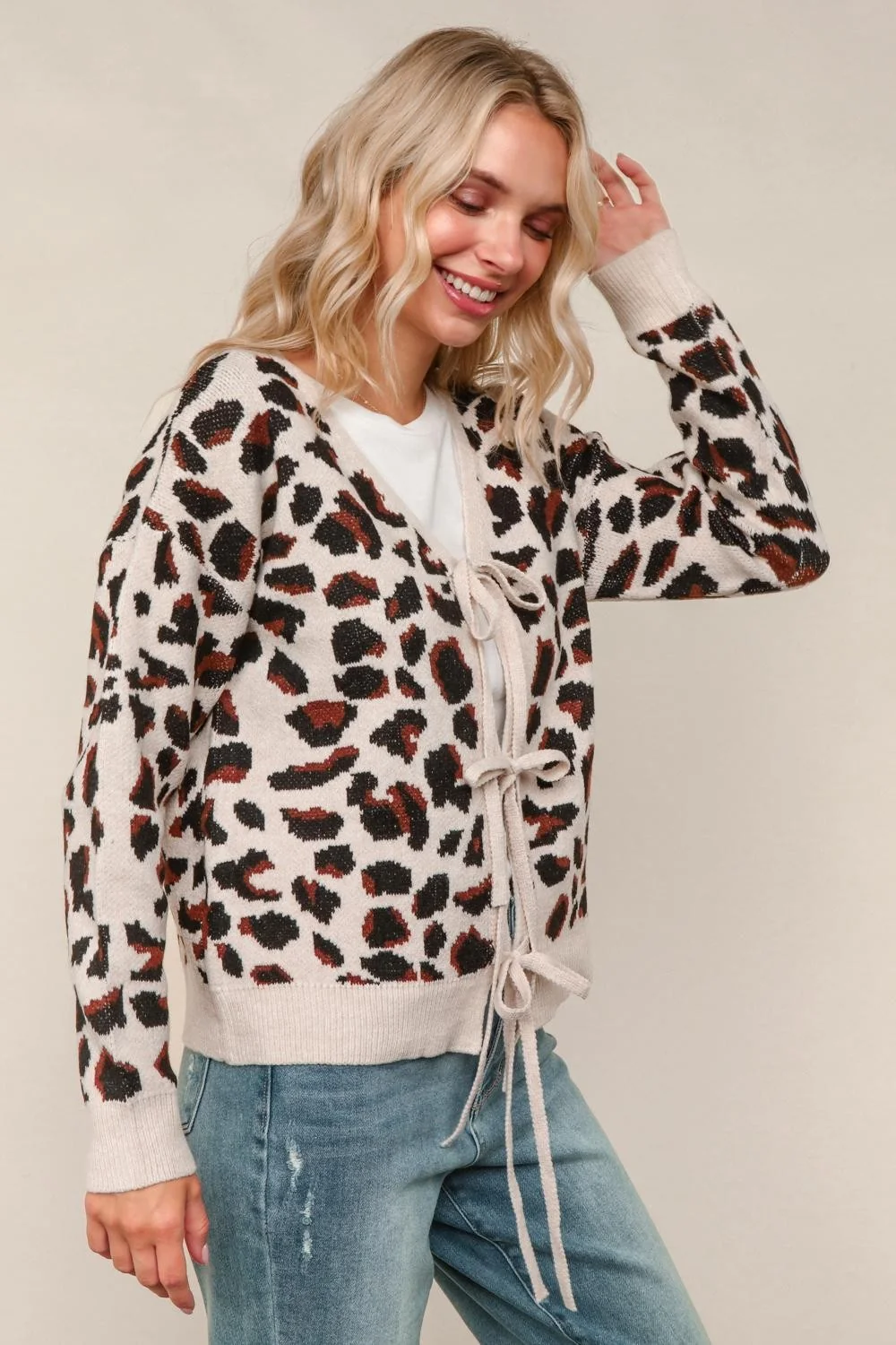 LEOPARD  CARDIGAN W/ FRONT BOW TIED DETAIL - Image 4