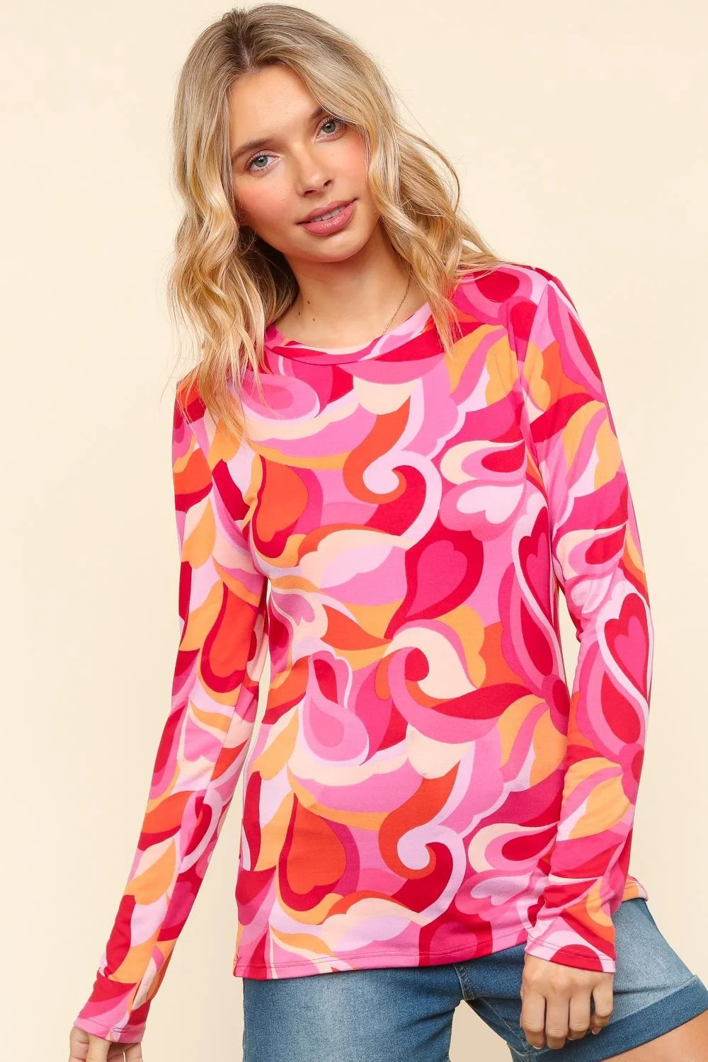 LONG SLEEVE FITTED HEART PRINT BUTTERY KNIT TOP - Image 4